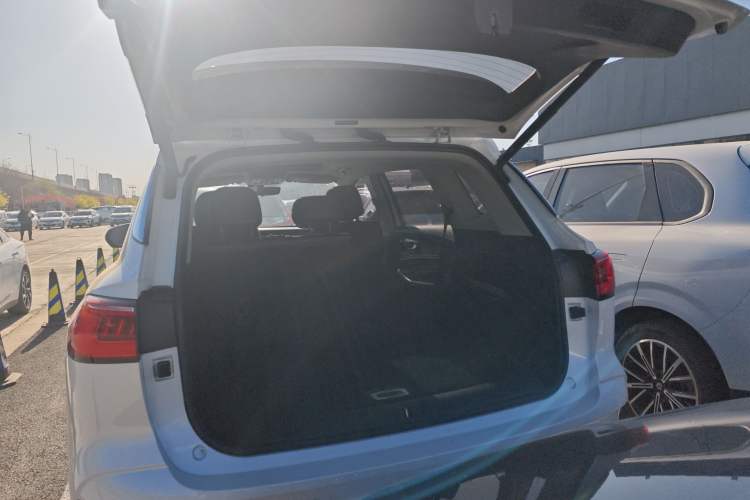 Used Roewe RX5 MAX 2021 Supreme Series 300TGI Automatic Smart Cabin Edition Trunk