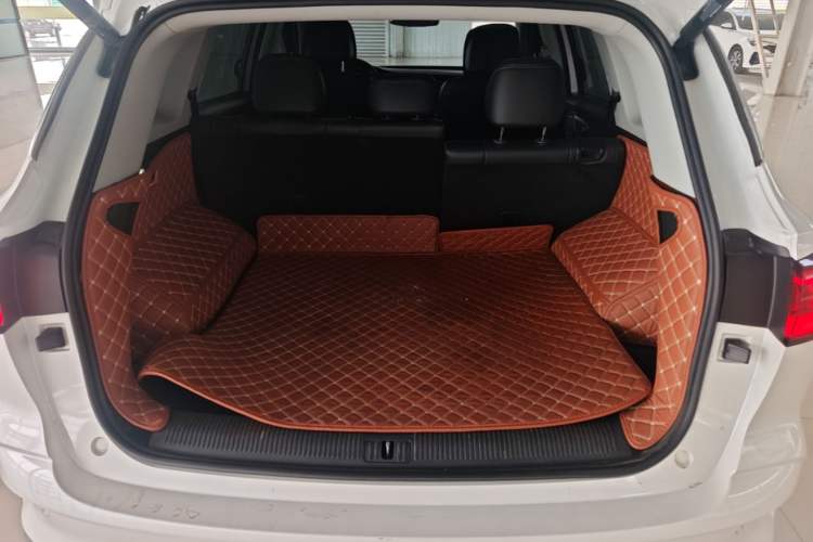 Used Roewe RX5 MAX 2021 Supreme Series 400TGI Automatic Smart Cabin Prestige Edition Trunk