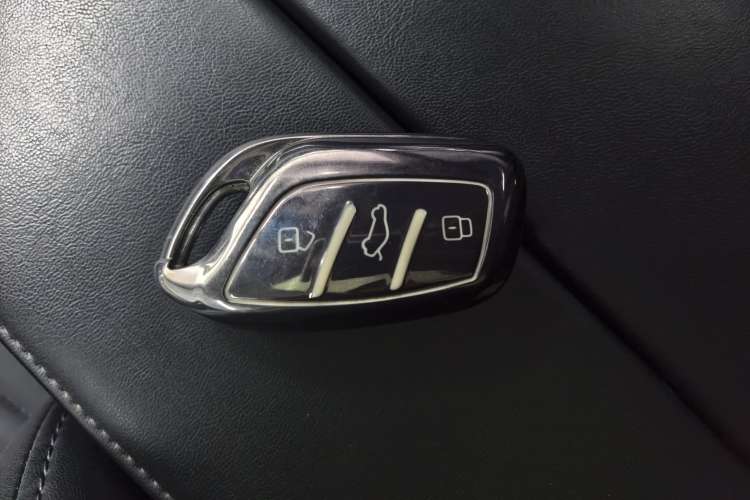 Used Roewe RX5 MAX 2021 Supreme Series 300TGI Automatic Smart Cabin Edition Vehicle Key