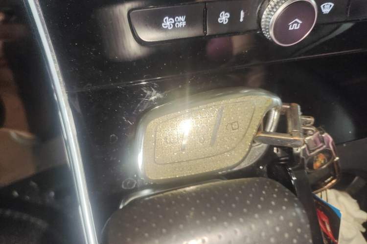 Used Roewe RX5 MAX 2021 Supreme Series 400TGI Automatic Luxury Cabin Edition Vehicle Key