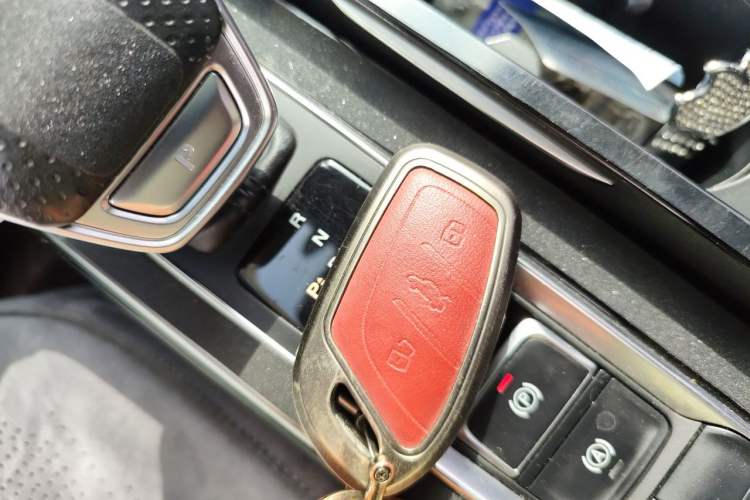 Used Roewe RX5 MAX 2021 Supreme Series 400TGI Automatic Smart Cabin Prestige Edition Vehicle Key