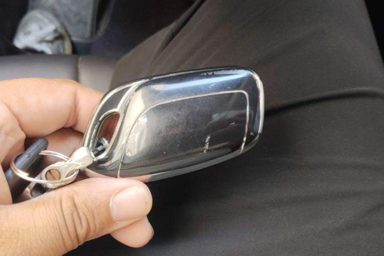Used Roewe RX5 MAX 2021 Supreme Series 300TGI Automatic Luxury Cabin Edition Vehicle Key