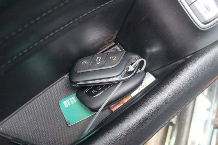 Used Roewe RX5 MAX 2021 Supreme Series 300TGI Automatic Smart Cabin Edition Vehicle Key