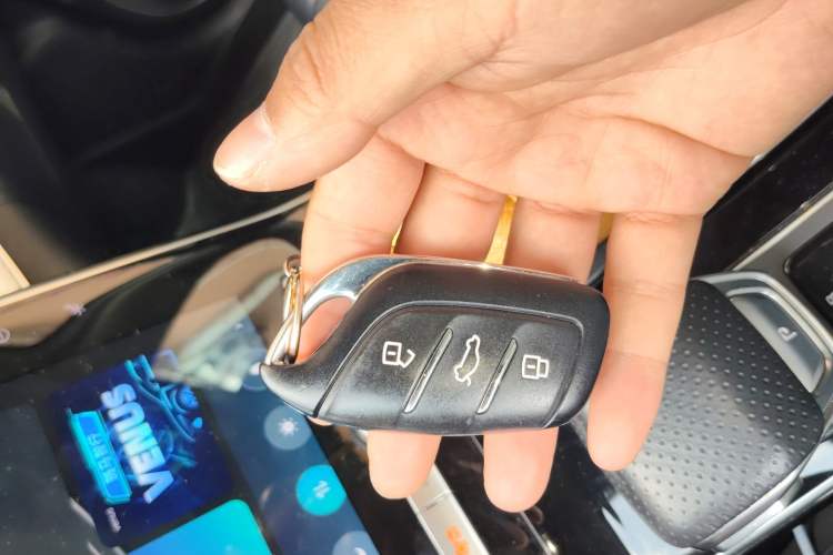 Used Roewe RX5 MAX 2021 Supreme Series 400TGI Automatic Smart Cabin Prestige Edition Vehicle Key