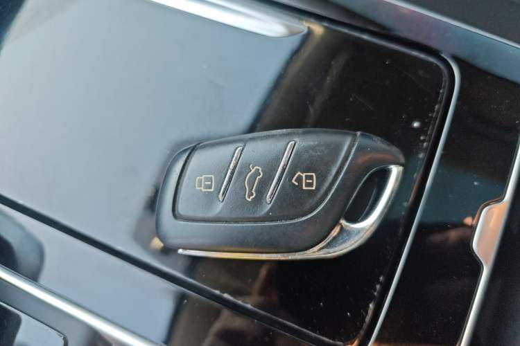Used Roewe RX5 MAX 2021 Supreme Series 300TGI Automatic Smart Cabin Edition Vehicle Key