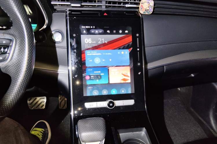Used Roewe RX5 MAX 2021 Supreme Series 400TGI Automatic Smart Cabin Prestige Edition Audio And AC Panel