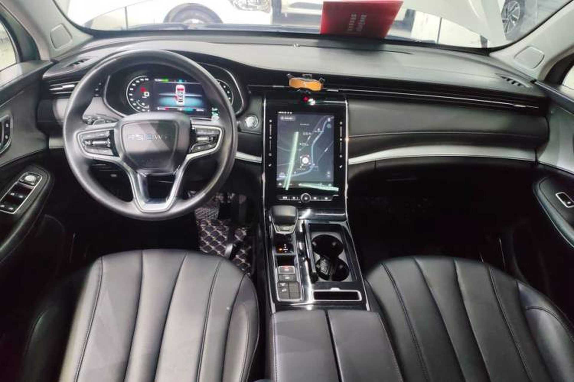 Used Roewe RX5 MAX 2021 Supreme Series 300TGI Automatic Luxury Cabin Edition Center Console