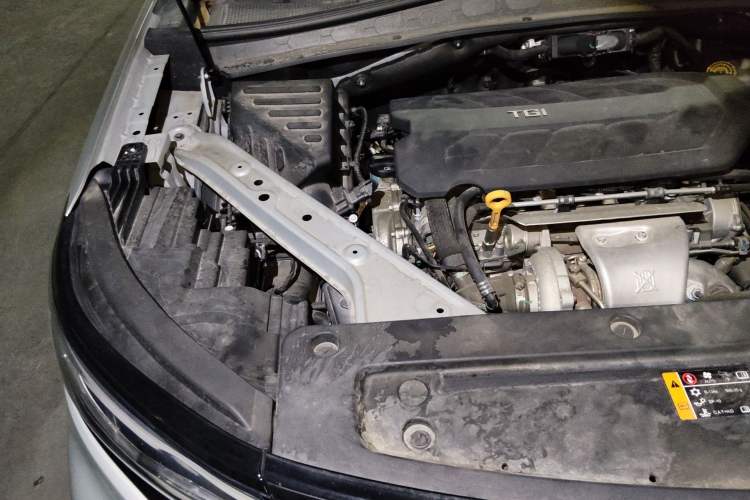 Used Roewe RX5 MAX 2021 Supreme Series 400TGI Automatic Smart Cabin Prestige Edition Engine Bay Right