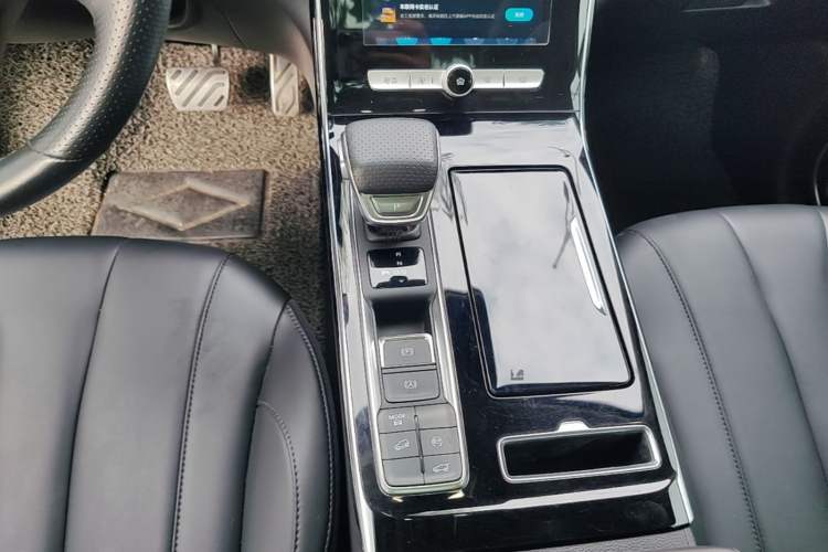 Used Roewe RX5 MAX 2021 Supreme Series 400TGI Automatic Smart Cabin Prestige Edition Gear Lever