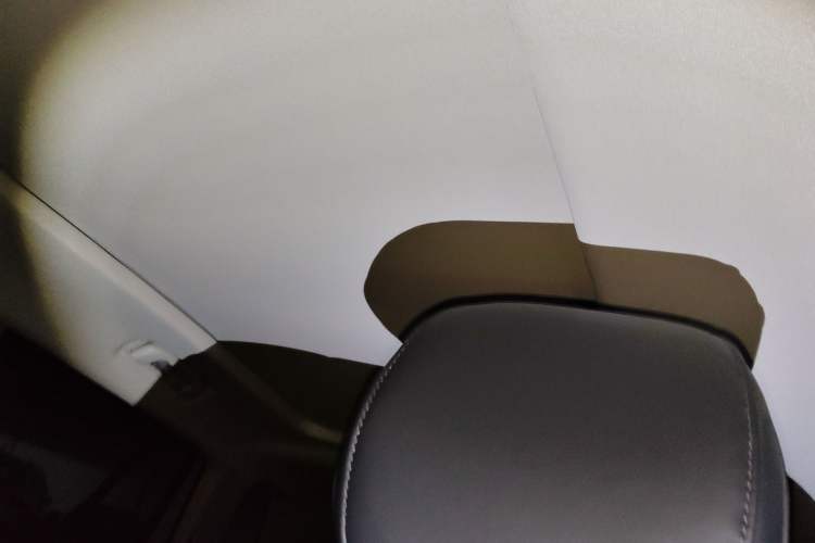 Used Roewe RX5 MAX 2021 Supreme Series 400TGI Automatic Smart Cabin Prestige Edition Headliner
