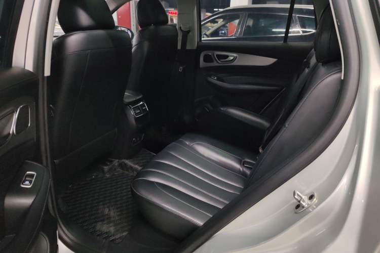 Used Roewe RX5 MAX 2021 Supreme Series 300TGI Automatic Luxury Cabin Edition Interior 4