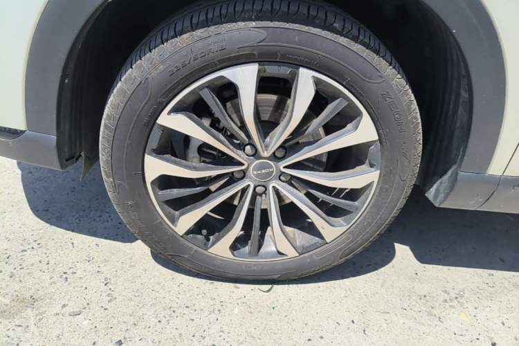 Used Roewe RX5 MAX 2021 Supreme Series 300TGI Automatic Luxury Cabin Edition Left Front Wheel Hub