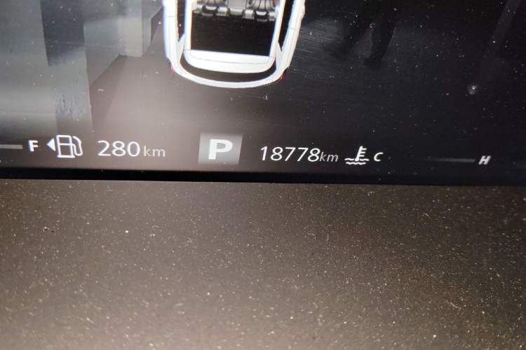 Used Roewe RX5 MAX 2021 Supreme Series 400TGI Automatic Smart Cabin Prestige Edition Odometer Close Up