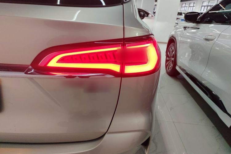 Used Roewe RX5 MAX 2021 Supreme Series 300TGI Automatic Luxury Cabin Edition Right Rear Taillight