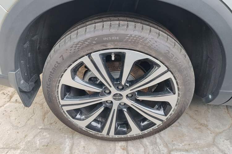 Used Roewe RX5 MAX 2021 Supreme Series 400TGI Automatic Smart Cabin Prestige Edition Right Rear Wheel Hub