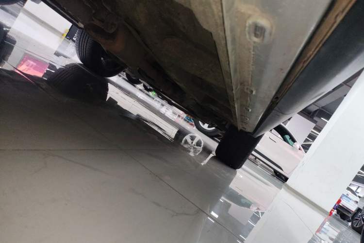 Used Roewe RX5 MAX 2021 Supreme Series 300TGI Automatic Luxury Cabin Edition Right Side Sill