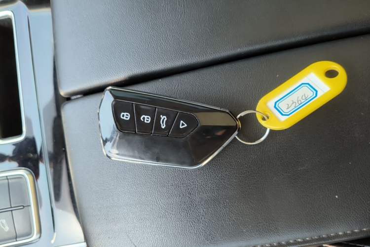 Used Roewe RX5 MAX 2021 Supreme Series 300TGI Automatic Luxury Cabin Edition Vehicle Key