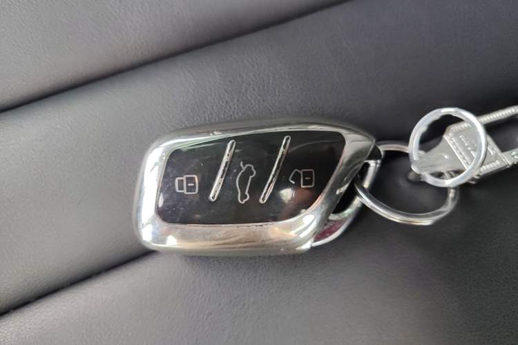 Used Roewe RX5 MAX 2021 Supreme Series 400TGI Automatic Smart Cabin Prestige Edition Vehicle Key