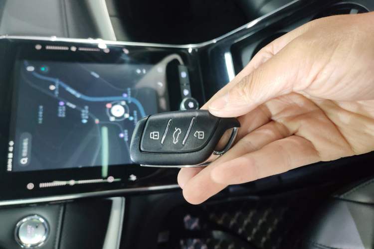 Used Roewe RX5 MAX 2021 Supreme Series 300TGI Automatic Luxury Cabin Edition Vehicle Key