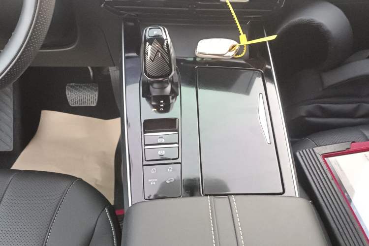 Used Roewe RX5 MAX 2022 1.5T Automatic Youwei Luxury Edition Gear Lever