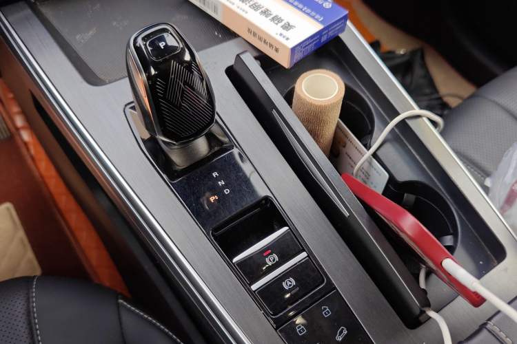 Used Roewe RX5 MAX 2022 1.5T Automatic Zhiwei Prestige Edition Gear Lever