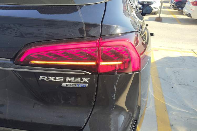 Used Roewe RX5 MAX 2022 1.5T Automatic Youwei Luxury Edition Right Rear Taillight