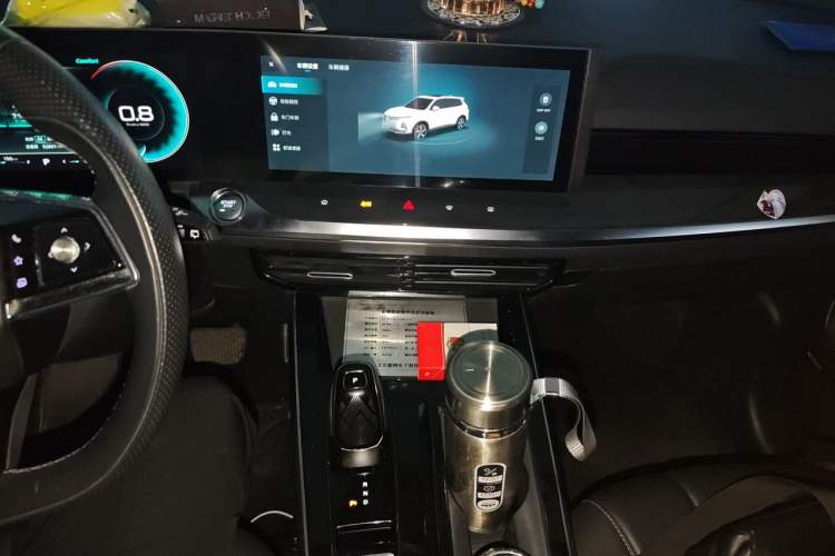 Used Roewe RX5 MAX 2022 1.5T Automatic Youwei Luxury Edition Audio And AC Panel