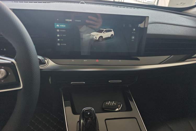 Used Roewe RX5 MAX 2022 1.5T Automatic Youwei Luxury Edition Audio And AC Panel