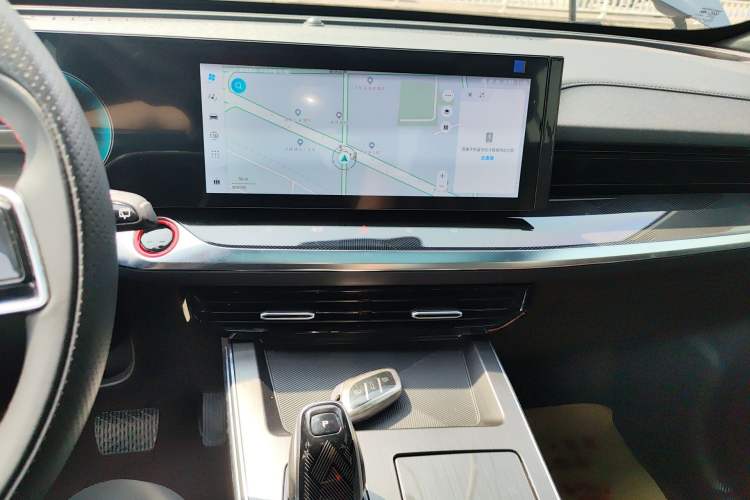 Used Roewe RX5 MAX 2022 1.5T Automatic Youwei Flagship Edition Audio And AC Panel