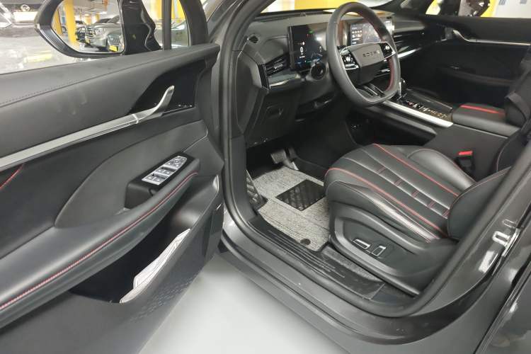 Used Roewe RX5 MAX 2022 2.0T Automatic Youwei Supreme Edition Driver Seat