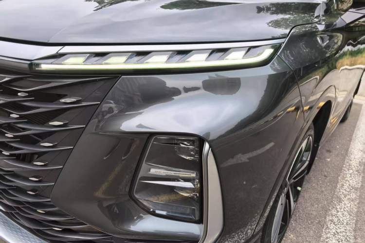 Used Roewe RX5 MAX 2022 1.5T Automatic Zhiwei Prestige Edition Exterior 7