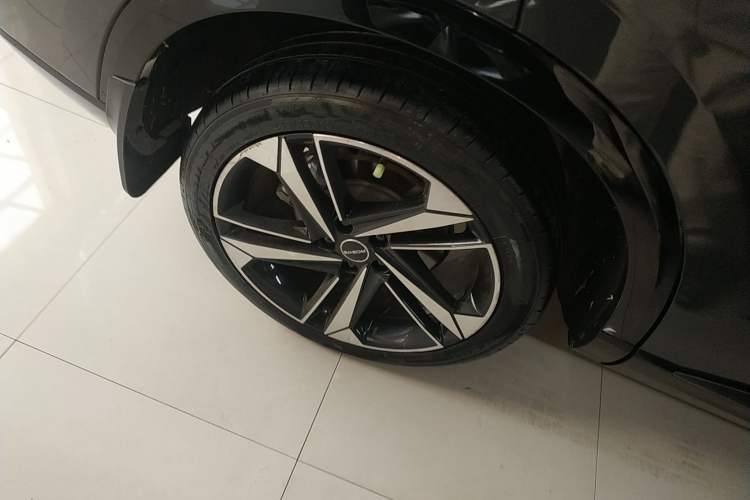 Used Roewe RX5 MAX 2022 1.5T Automatic Zhiwei Prestige Edition Exterior 8