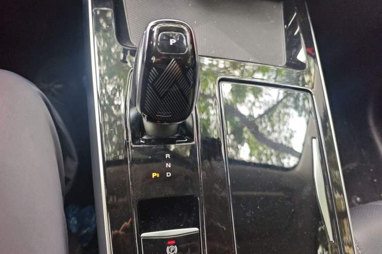 Used Roewe RX5 MAX 2022 1.5T Automatic Youwei Luxury Edition Gear Lever