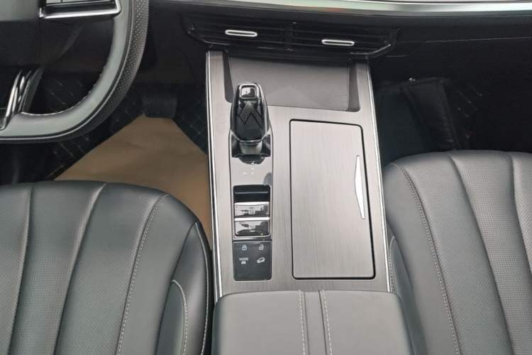 Used Roewe RX5 MAX 2022 1.5T Automatic Zhiwei Prestige Edition Gear Lever