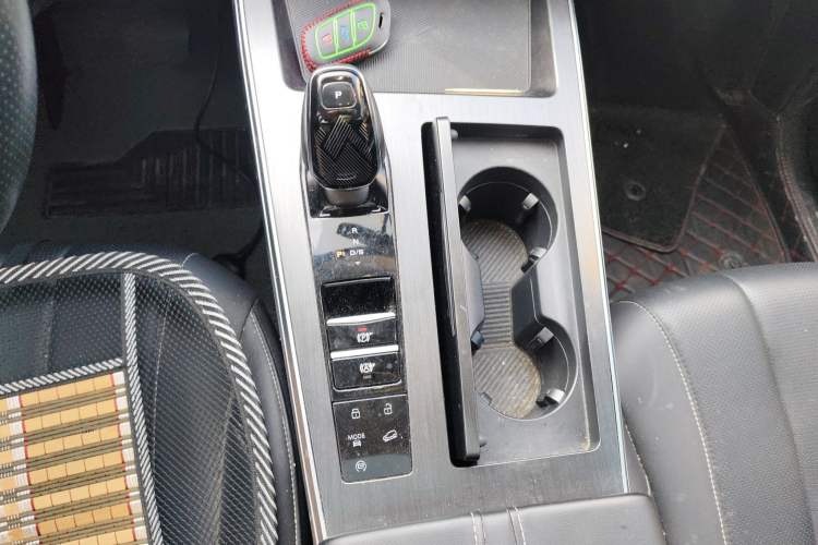 Used Roewe RX5 MAX 2022 2.0T Automatic Zhiwei Zunrong Edition Gear Lever