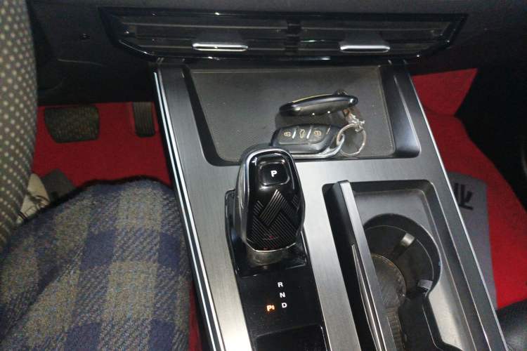 Used Roewe RX5 MAX 2022 1.5T Automatic Zhiwei Prestige Edition Gear Lever