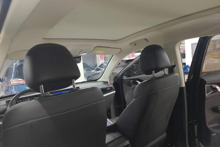 Used Roewe RX5 MAX 2022 1.5T Automatic Zhiwei Prestige Edition Headliner