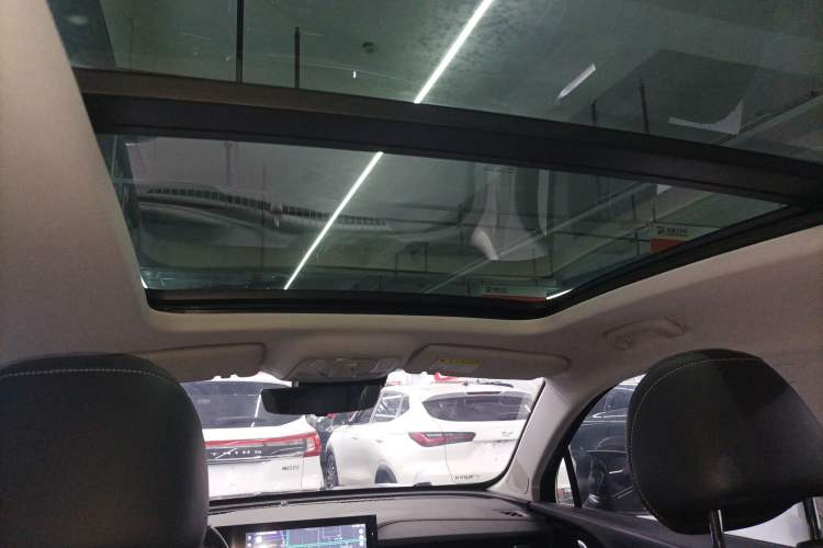 Used Roewe RX5 MAX 2022 1.5T Automatic Zhiwei Prestige Edition Headliner