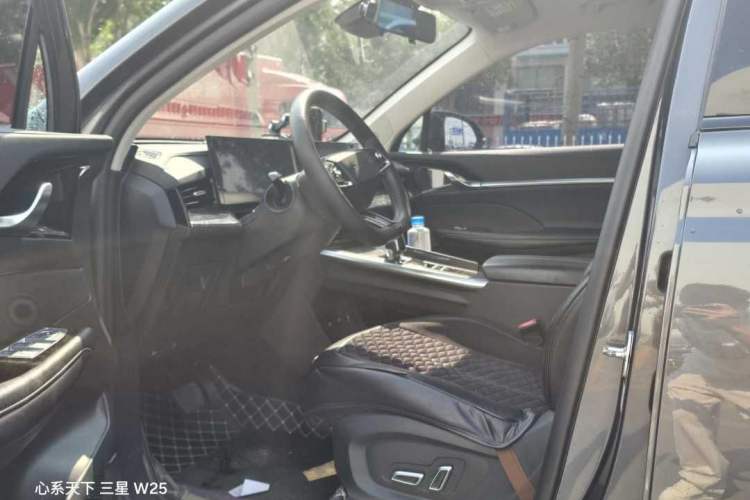 Used Roewe RX5 MAX 2022 1.5T Automatic Zhiwei Prestige Edition Interior 2