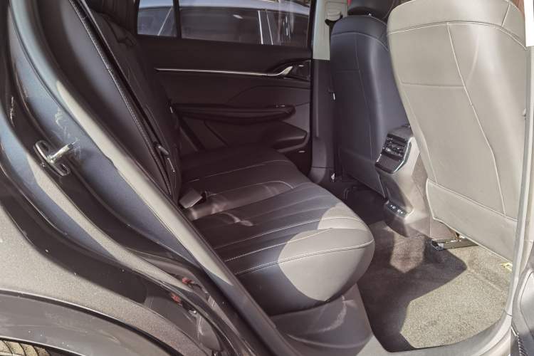 Used Roewe RX5 MAX 2022 2.0T Automatic Zhiwei Zunrong Edition Interior 3