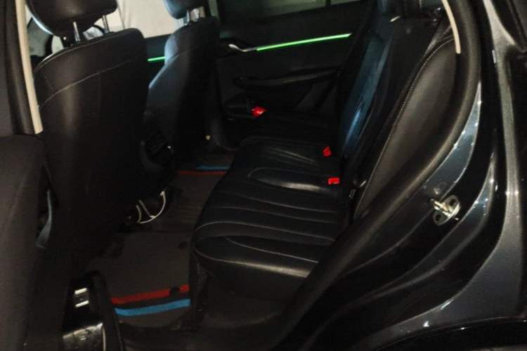 Used Roewe RX5 MAX 2022 1.5T Automatic Zhiwei Prestige Edition Interior 3
