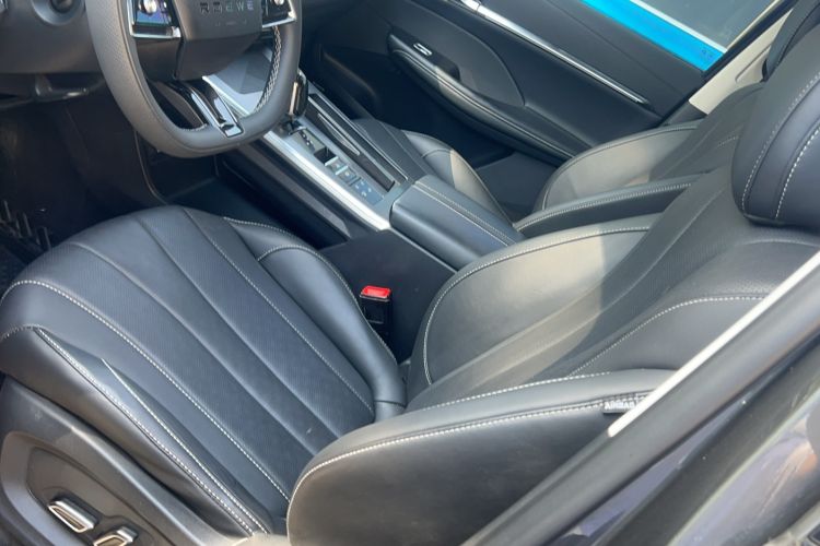 Used Roewe RX5 MAX 2022 1.5T Automatic Zhiwei Prestige Edition Interior 3
