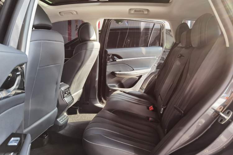 Used Roewe RX5 MAX 2022 2.0T Automatic Zhiwei Zunrong Edition Interior 5