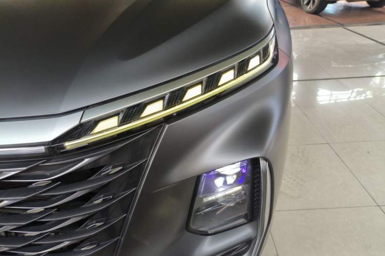 Used Roewe RX5 MAX 2022 2.0T Automatic Youwei Supreme Edition Left Front Headlight