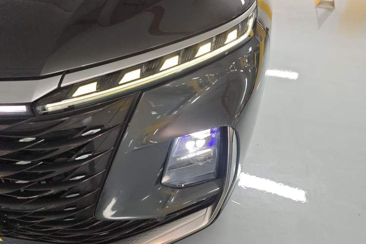 Used Roewe RX5 MAX 2022 2.0T Automatic Youwei Supreme Edition Left Front Headlight
