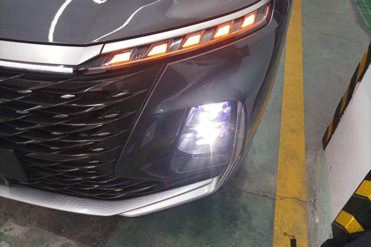 Used Roewe RX5 MAX 2022 1.5T Automatic Zhiwei Prestige Edition Left Front Headlight