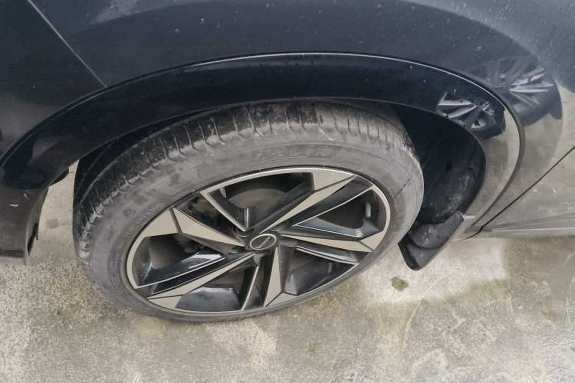 Used Roewe RX5 MAX 2022 1.5T Automatic Youwei Luxury Edition Left Front Wheel Hub