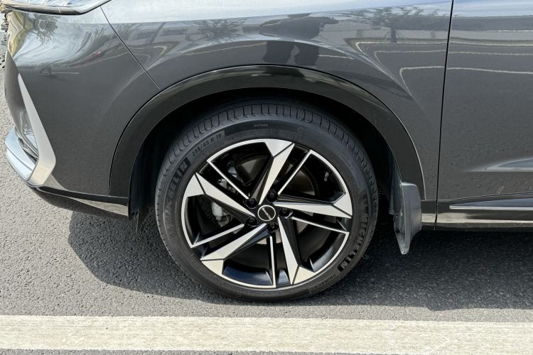 Used Roewe RX5 MAX 2022 1.5T Automatic Zhiwei Prestige Edition Left Front Wheel Hub