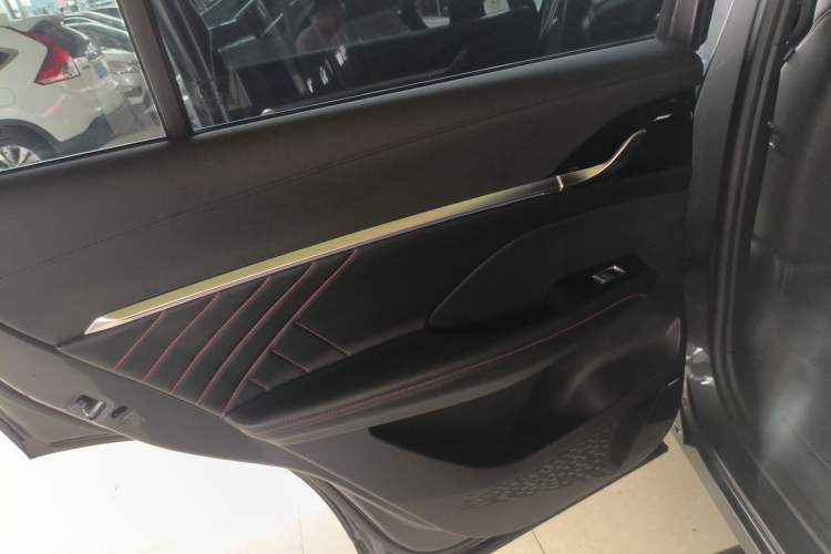 Used Roewe RX5 MAX 2022 2.0T Automatic Youwei Supreme Edition Left Rear Door Interior