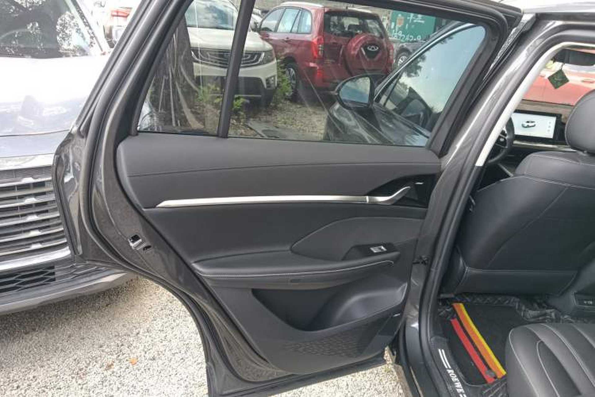 Used Roewe RX5 MAX 2022 2.0T Automatic Zhiwei Zunrong Edition Left Rear Door Interior